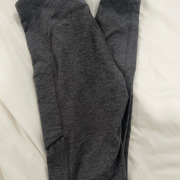 Lululemon speed up tight leggings 28 size 6 - Picture 4 of 6
